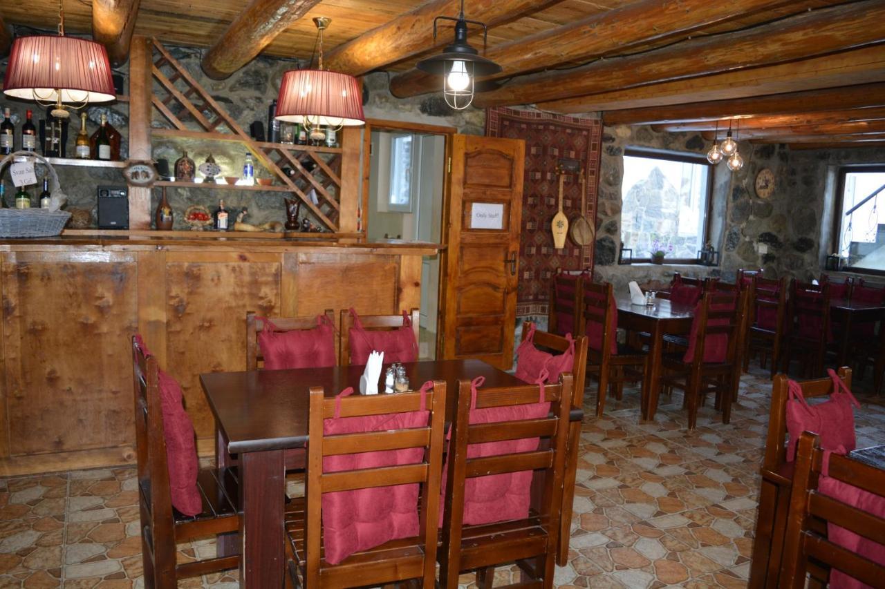 Guesthouse Of Manoni Ratiani Mestia Extérieur photo
