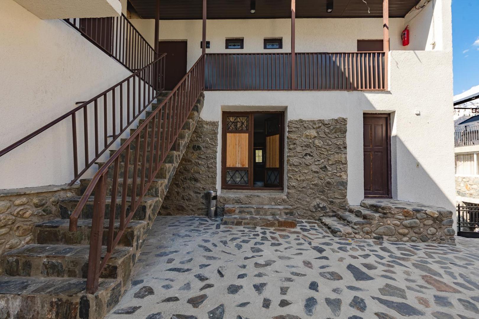 Guesthouse Of Manoni Ratiani Mestia Extérieur photo
