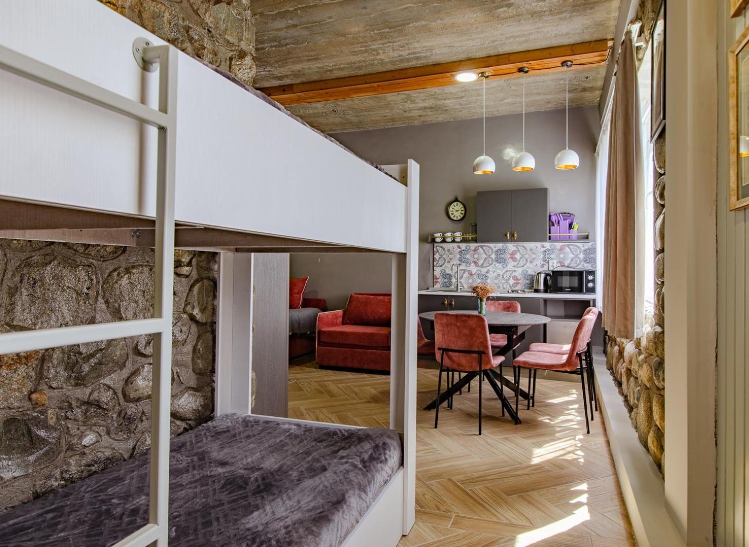 Guesthouse Of Manoni Ratiani Mestia Extérieur photo